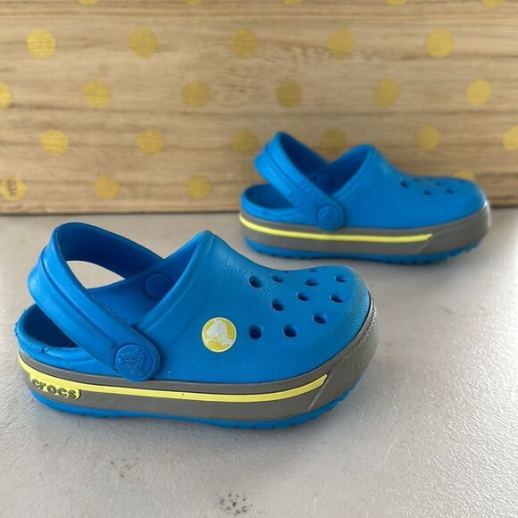 Crocs Blue Sandals Sz 4/5 - Picture 3 of 8
